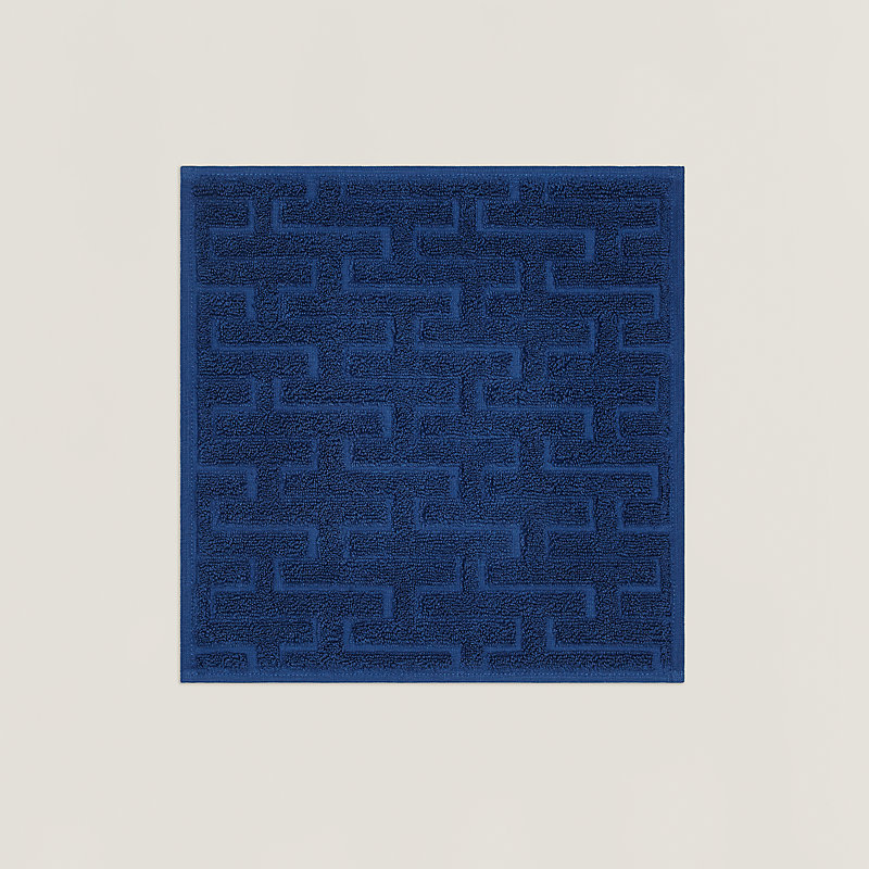 【希少•レア】 HERMES 超 大判！カレ　タオル　ビーチタオル　ステアーズ カレ・タオル 《ステアーズ》 | Hermès - エルメス-公式サイト